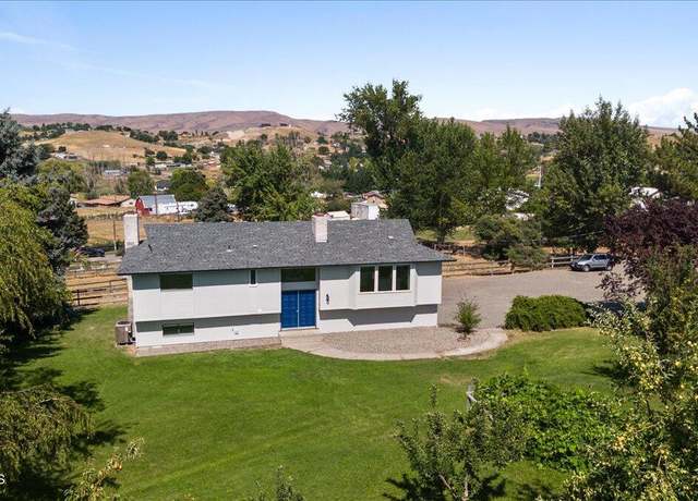 Property at 512 Taylor Rd, Selah, WA 98942, 3 beds, 3 baths