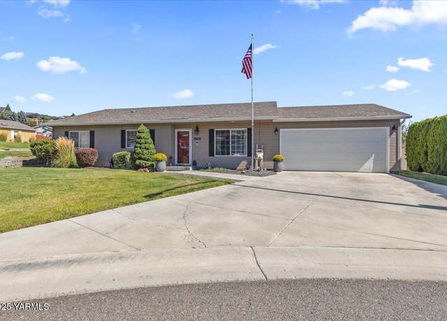 Property at 7605 Jackson Ct, Yakima, WA 98908, 3 beds, 2 baths