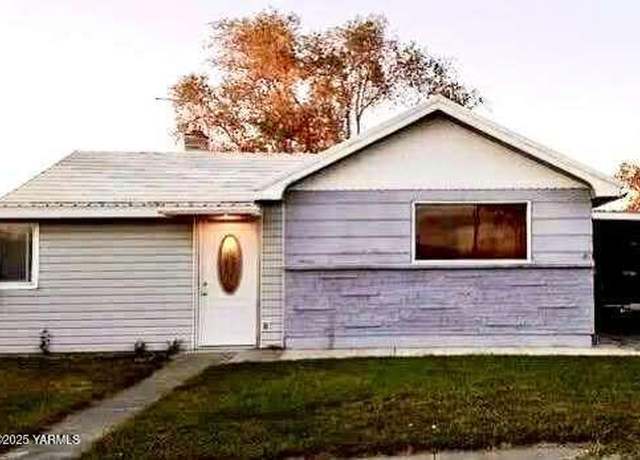 Property at 105 E 5th Ave, WA 99999, 3 beds, 2 baths