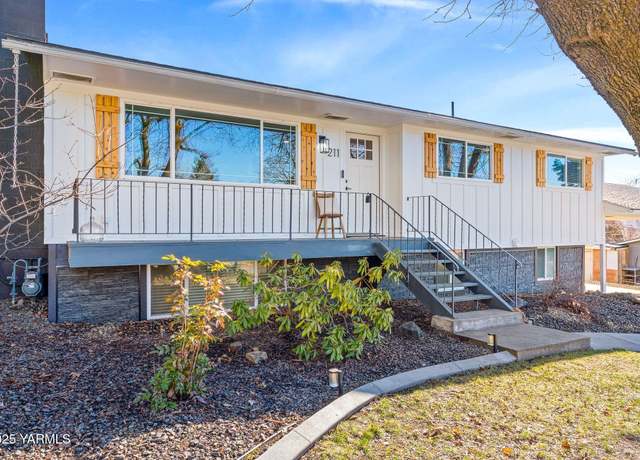 Property at 211 N 65th Pl, Yakima, WA 98908, 5 beds, 2.5 baths