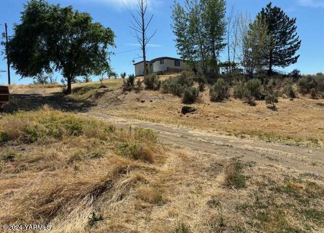 Property at 167405 W Oie Hwy, Prosser, WA 99350, 3 beds, 2 baths