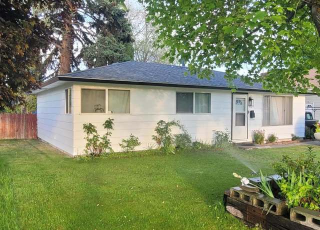 Property at 1109 Pleasant Ave, Yakima, WA 98902, 3 beds, 1 bath