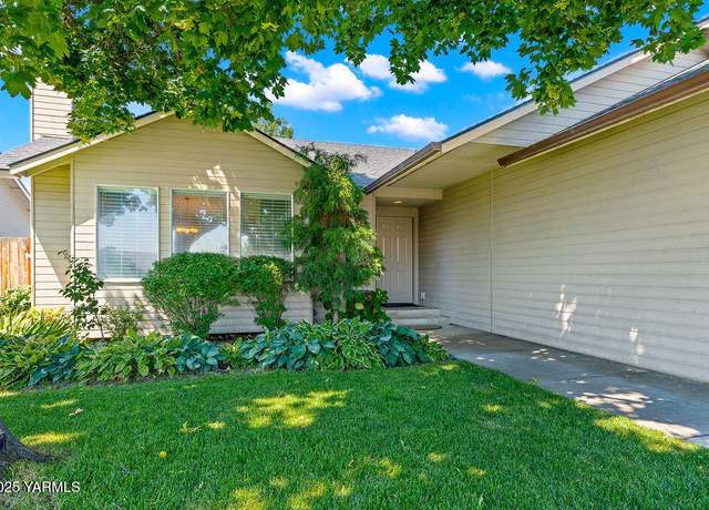 Property at 315 S 76th Ave, Yakima, WA 98908, 3 beds, 2 baths