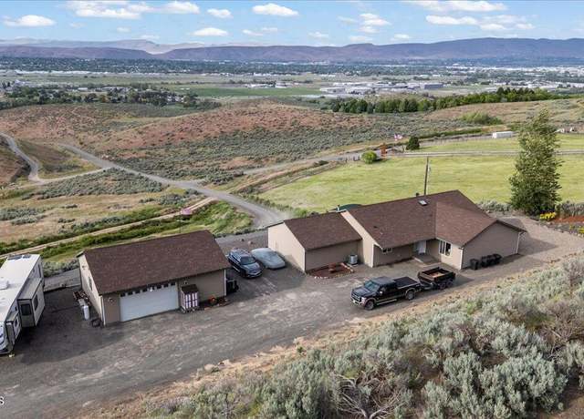 Property at 3501 S 40th Ave, Yakima, WA 98903, 4 beds, 2 baths