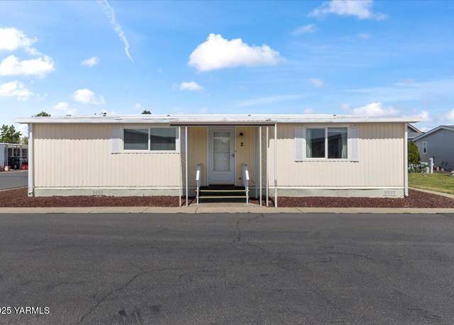 Property at 18 W Washington Ave #2, Yakima, WA 98903, 2 beds, 1 bath