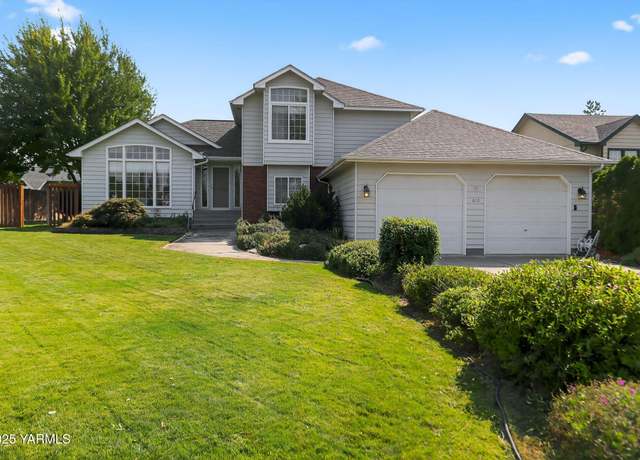 Property at 612 E Wellington Dr, Spokane, WA 99208, 3 beds, 3 baths