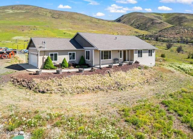 Property at 1101 Elk Ridge Ln, Selah, WA 98942, 3 beds, 2 baths