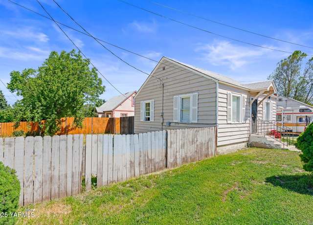 Property at 1311 W Mead Ave, Yakima, WA 98902, 2 beds, 1 bath