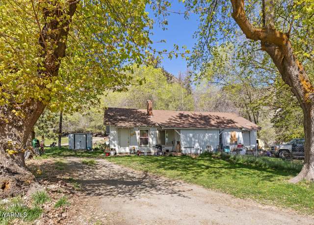 Property at 1604 Garrettson Grade Ave, Yakima, WA 98908, 3 beds, 2 baths