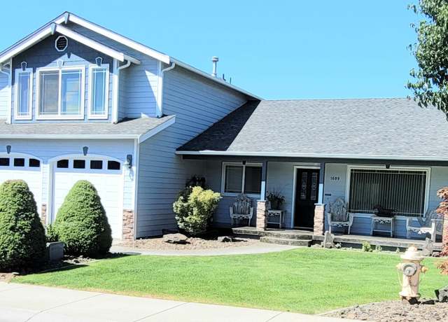 Property at 1609 W Yakima Ave, Selah, WA 98942, 4 beds, 3 baths