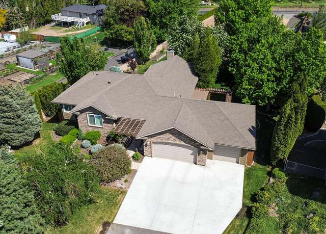 Property at 1013 Crest Acres Pl, Yakima, WA 98908, 3 beds, 3 baths
