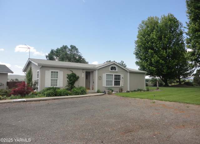 Property at 9705 Ahtanum Rd, Yakima, WA 98903, 3 beds, 2 baths