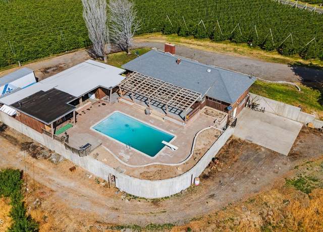 Property at 3090 Lombard Lp, Wapato, WA 98951, 4 beds, 3 baths