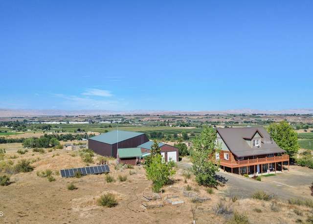 Property at 2108 Pioneer Way, Yakima, WA 98908, 3 beds, 3 baths