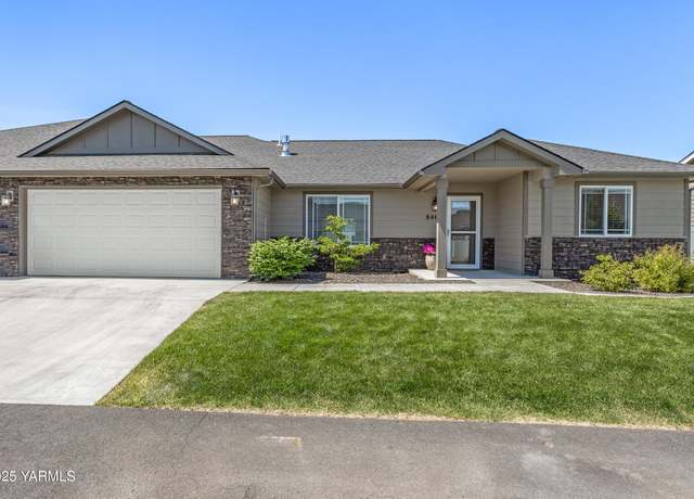 Property at 8407 Westbrook Ave, Yakima, WA 98908, 3 beds, 2 baths