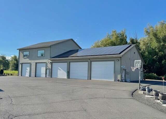 Property at 11705 Wide Hollow Rd, Yakima, WA 98908, 3 beds, 3 baths
