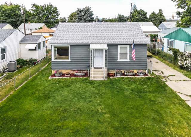 Property at 714 S 1st Ave, Yakima, WA 98902, 2 beds, 1 bath