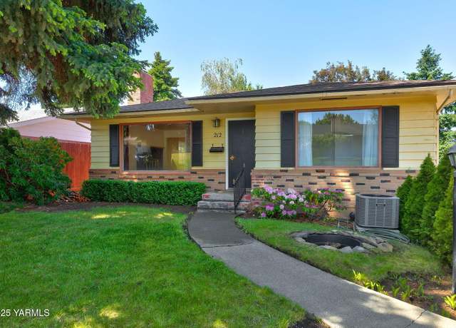 Property at 212 N 28th Ave, Yakima, WA 98902, 3 beds, 2 baths