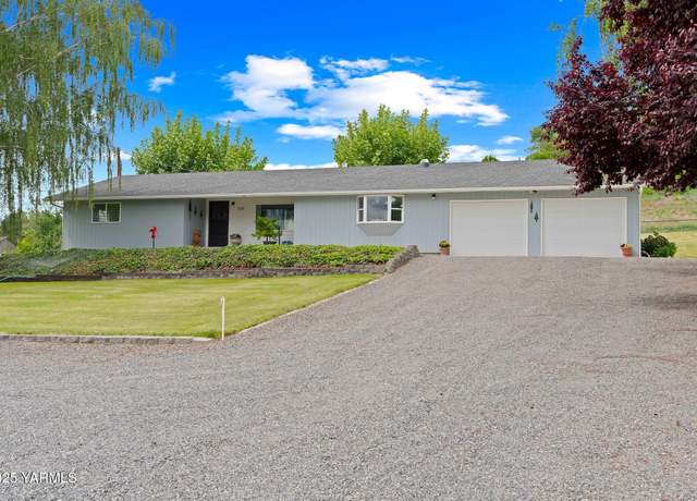 Property at 520 Canyon Rd, Yakima, WA 98901, 2 beds, 2.5 baths