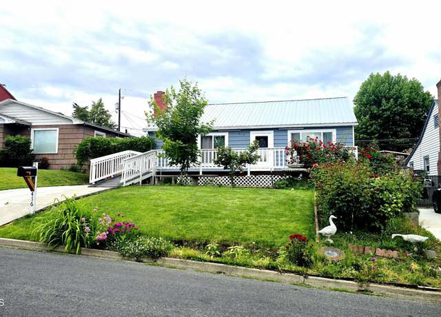 Property at 416 S 26th Ave Ave, Yakima, WA 98902, 4 beds, 2 baths