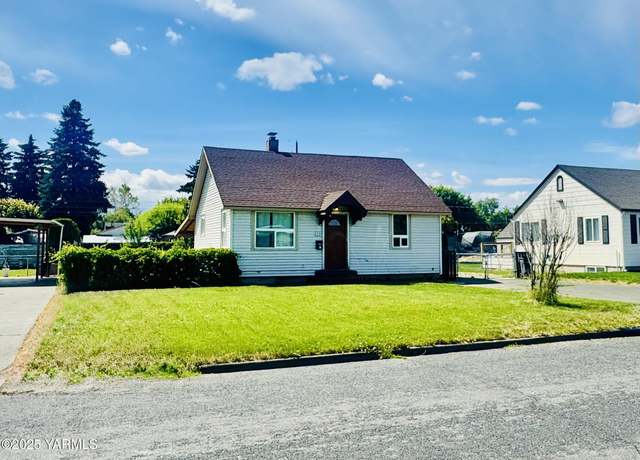 Property at 1114 S 6th Ave, Yakima, WA 98902, 3 beds, 2 baths