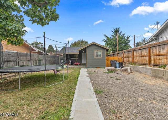 Property at 422 S 17th Ave, Yakima, WA 98902, 2 beds, 1 bath