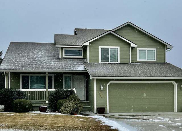 Property at 5002 Overbluff Dr, Yakima, WA 98901, 3 beds, 2.5 baths