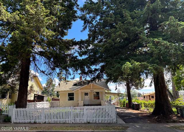 Property at 407 S 17th Ave, Yakima, WA 98902, 3 beds, 2 baths