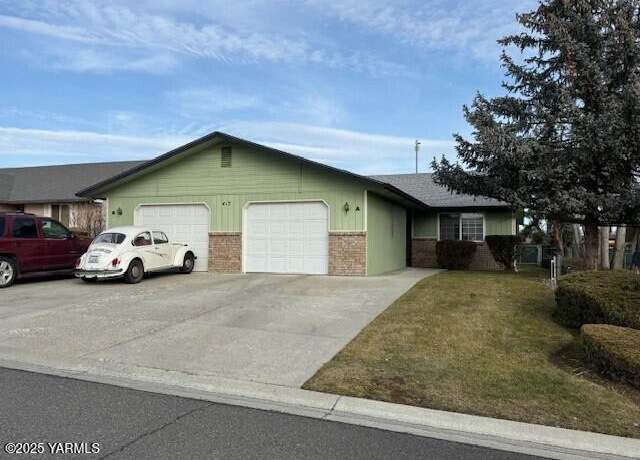 Property at 417 S 74th Ave, Yakima, WA 98908