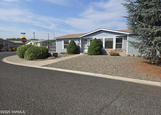 Property at 1830 Magnolia Ct, Yakima, WA 98908, 3 beds, 2 baths