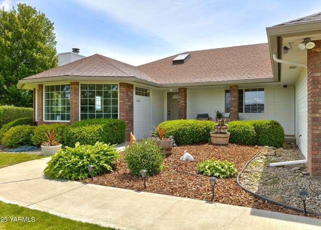 Property at 15014 Fisk Rd, Yakima, WA 98908, 3 beds, 2.5 baths