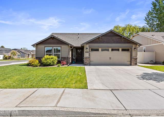 Property at 2201 S 62nd Ave, Yakima, WA 98903, 3 beds, 2 baths