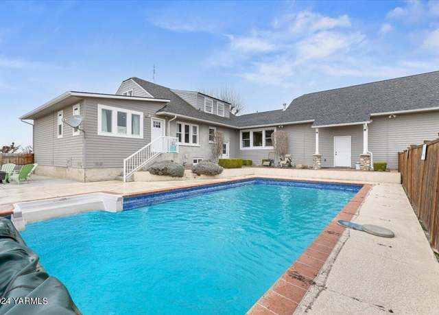 Property at 31 Gilbert Rd, Zillah, WA 98953, 4 beds, 4 baths