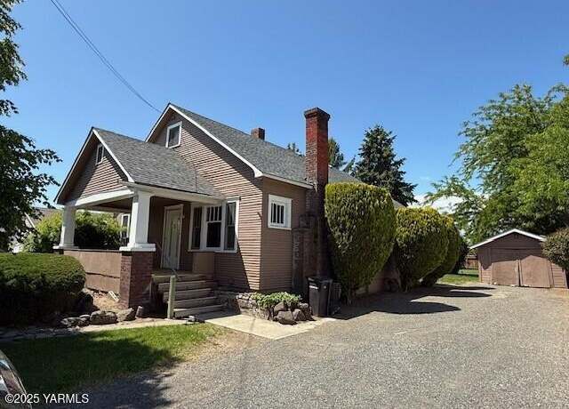 Property at 1216 S 44th Ave, Yakima, WA 98908, 3 beds, 1 bath