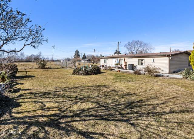 Property at 100 Gordon Ln, Wapato, WA 98951, 6 beds, 4 baths