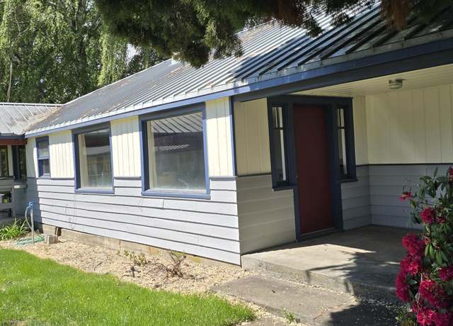 Property at 9810 US Hwy 12 Ave, Naches, WA 98937, 5 beds, 2 baths