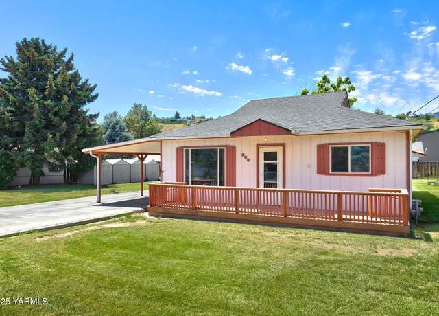 Property at 308 S 3rd St, Selah, WA 98942, 3 beds, 1 bath