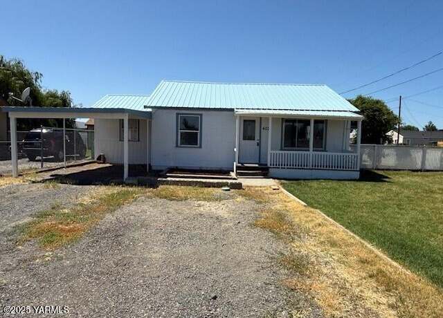 Property at 402 S Rivard Rd, Moxee, WA 98936, 2 beds, 1 bath