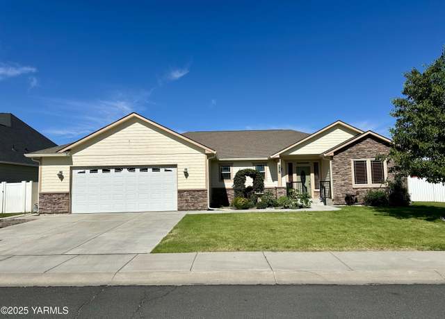 Property at 1010 S 89th Ave, Yakima, WA 98908, 3 beds, 2.5 baths