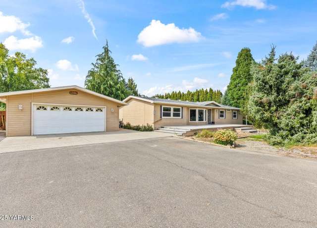 Property at 9515 Meadowbrook Rd, Yakima, WA 98903, 3 beds, 2 baths