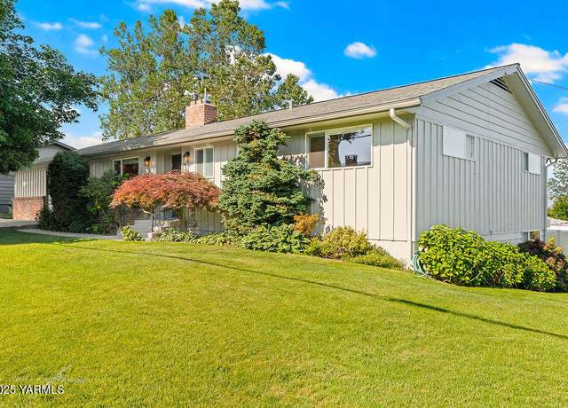 Property at 706 S 34th Ave, Yakima, WA 98902, 4 beds, 2.5 baths