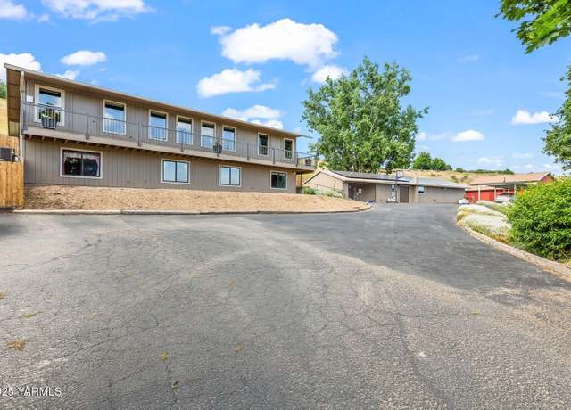 Property at 14661 Wide Hollow Rd, Yakima, WA 98908, 6 beds, 3 baths