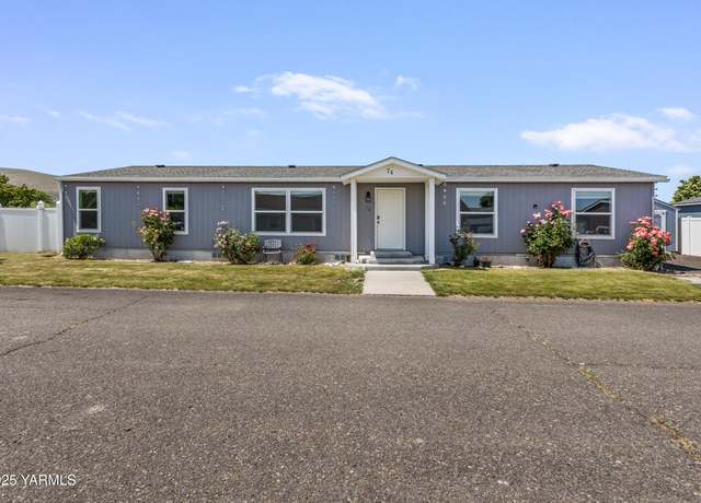 Property at 2802 S 5th Ave #74, Union Gap, WA 98903, 4 beds, 2 baths