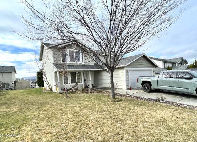 Property at 108 Darland Ave, Moxee, WA 98936, 4 beds, 2.5 baths