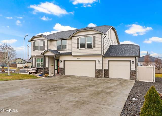 Property at 812 Topaz Ct, Yakima, WA 98901, 4 beds, 2.5 baths