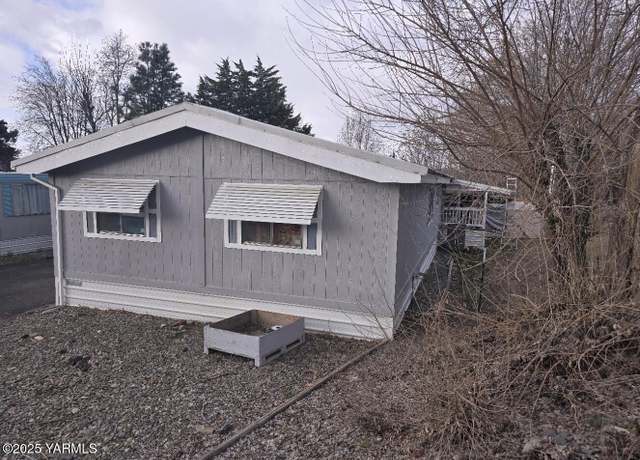 Property at 2205 Butterfield Rd Rd #210, Yakima, WA 98901, 3 beds, 2 baths