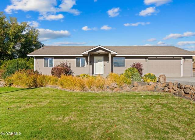 Property at 4701 Roza Hill Dr, Yakima, WA 98901, 3 beds, 2 baths