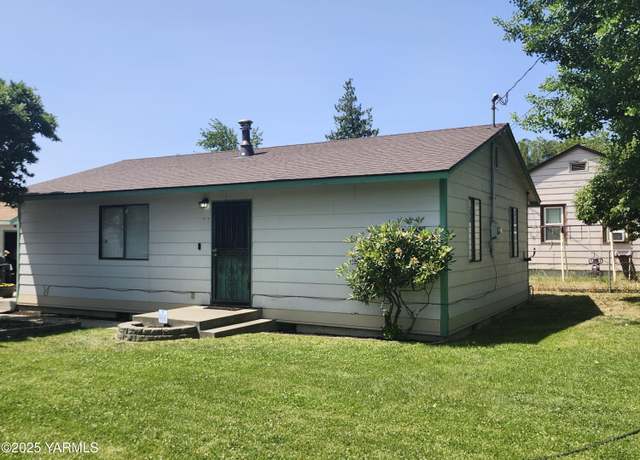 Property at 1202 W Viola Ave, Yakima, WA 98902, 2 beds, 1 bath