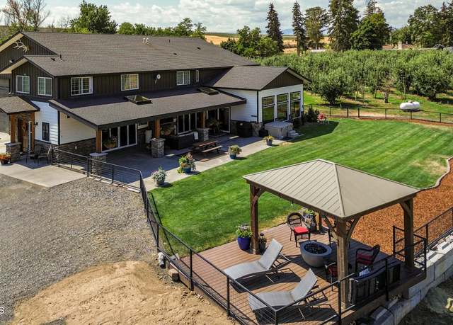 Property at 1355 Cook Rd, Yakima, WA 98908, 4 beds, 2.5 baths