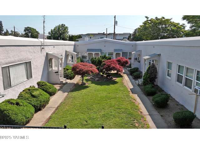 Property at 209 S 9th Ave, Yakima, WA 98902